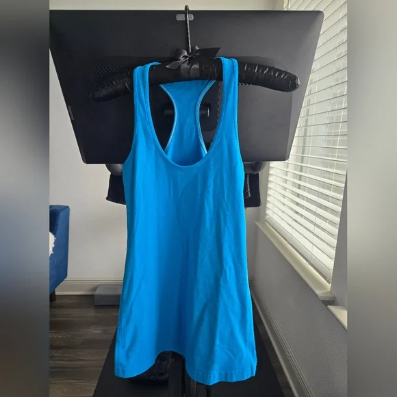 Lululemon Cool Racerback II Tank - Blue - Size 6 - Picture 12 of 14